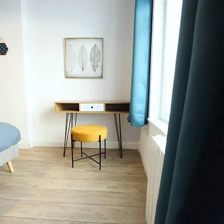 Centre De Entierement Equipe 64m2 Apartment *