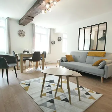 Apartment Centre De Entierement Equipe 64m2 Valenciennes